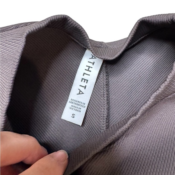 🏋️♀️ Athleta Bayview Tank Top Small in Deep Brownish Gray 💫 Sleek & Versatile - Picture 2 of 5